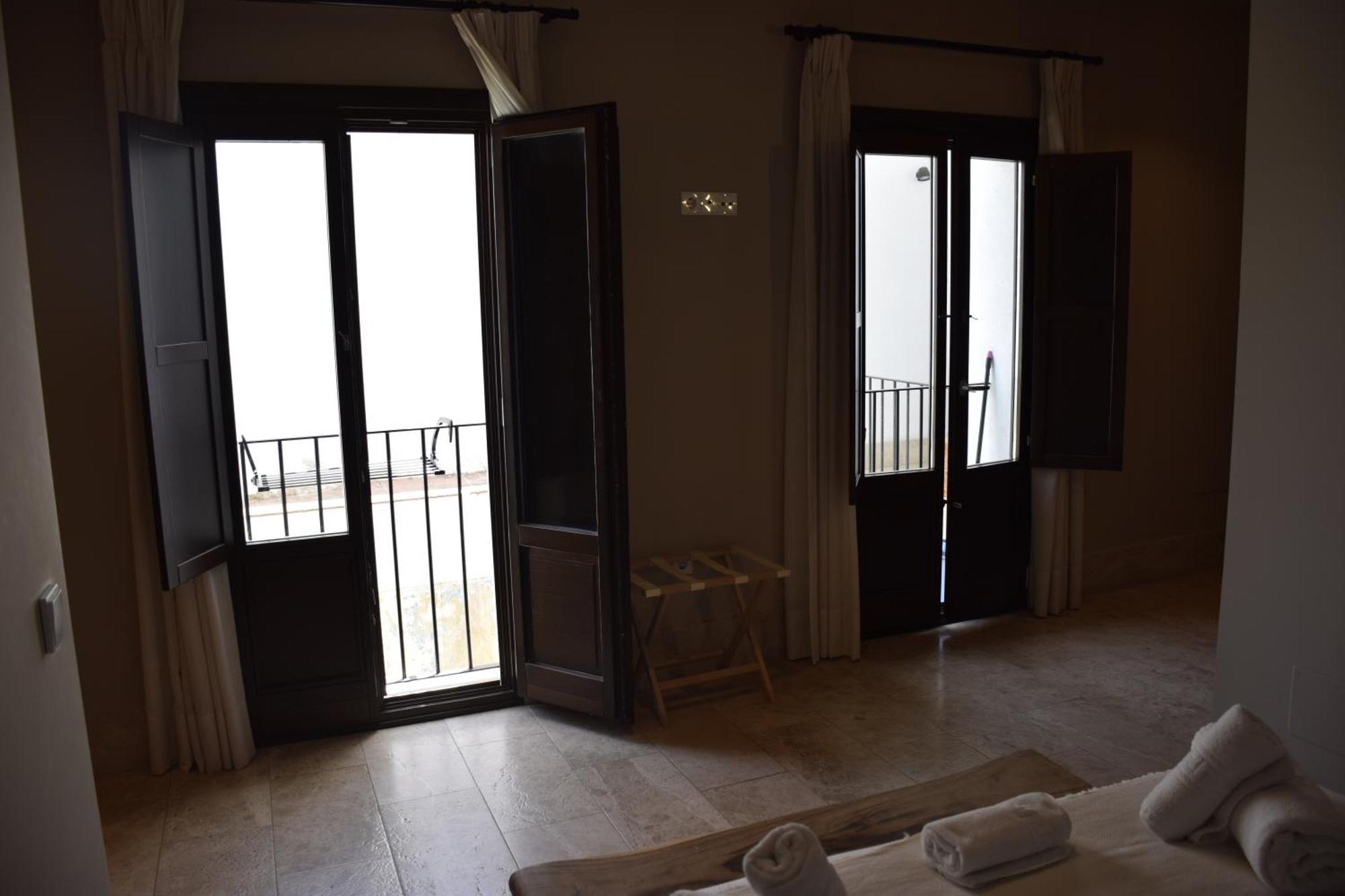 Chacon Apartments & Suites Εστεπόνα Εξωτερικό φωτογραφία