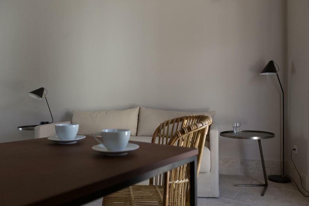 Chacon Apartments & Suites Εστεπόνα Εξωτερικό φωτογραφία