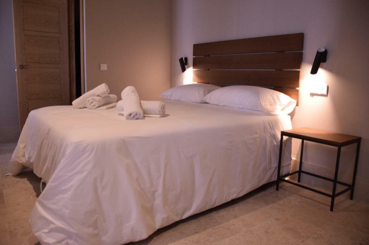 Chacon Apartments & Suites Εστεπόνα Εξωτερικό φωτογραφία