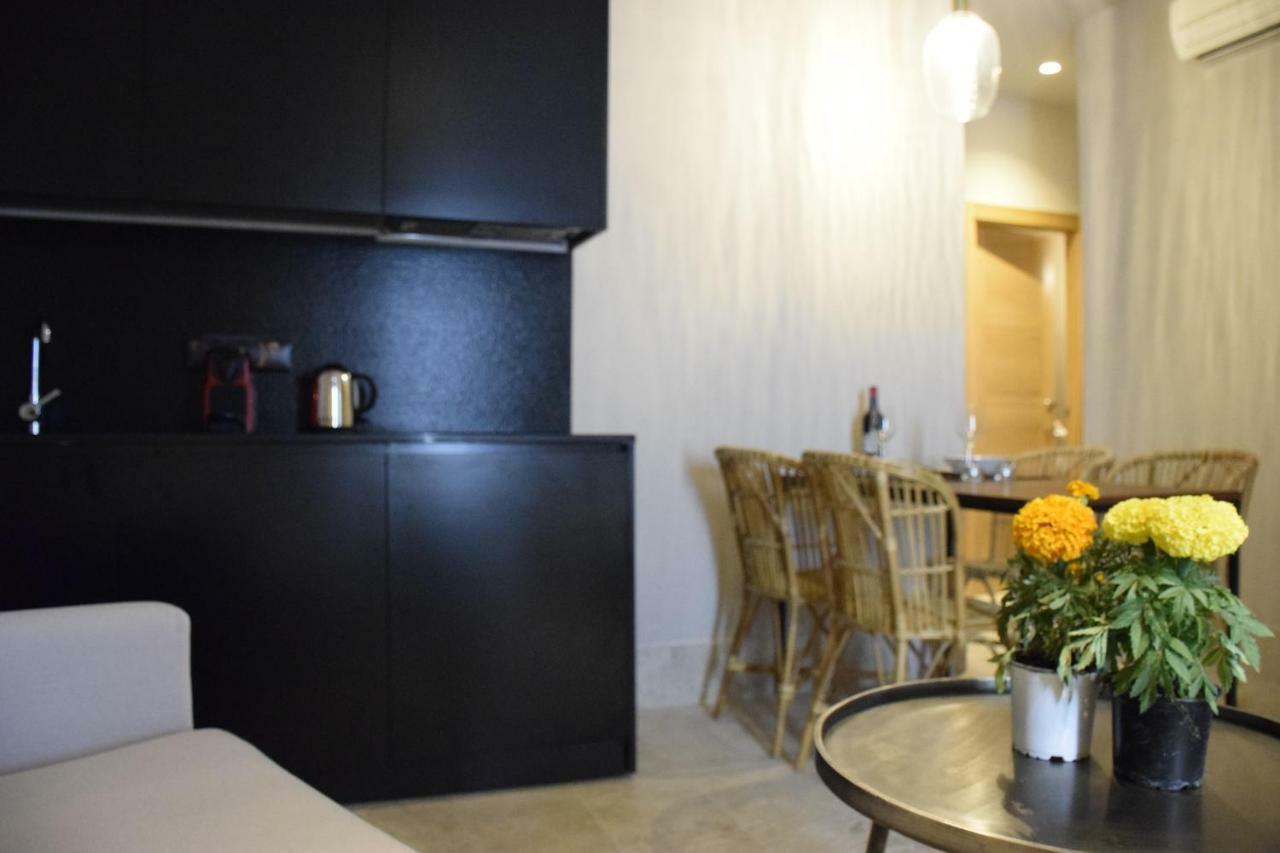 Chacon Apartments & Suites Εστεπόνα Εξωτερικό φωτογραφία