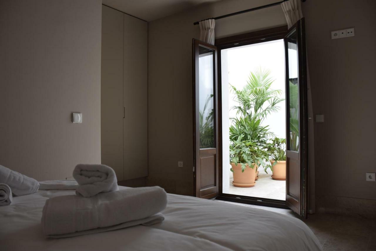 Chacon Apartments & Suites Εστεπόνα Εξωτερικό φωτογραφία