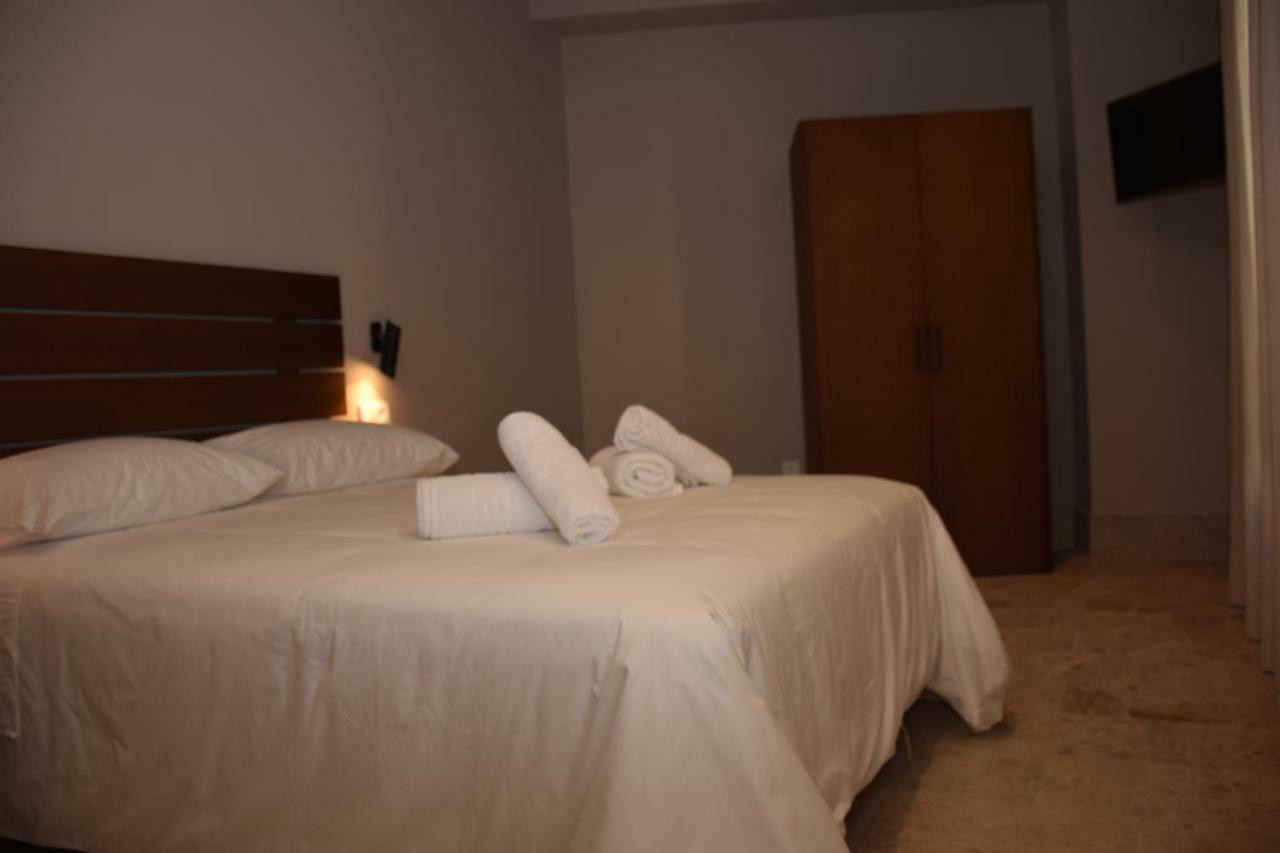 Chacon Apartments & Suites Εστεπόνα Εξωτερικό φωτογραφία